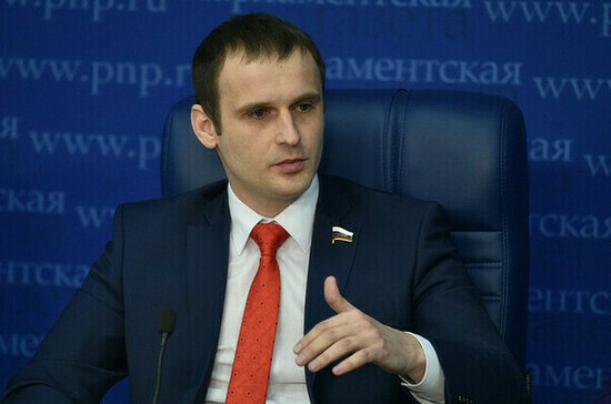 ЧТО БУДЕТ С БОЛОНСКОЙ СИСТЕМОЙ Сенатор Леонов предложил отказаться от Болонской системы